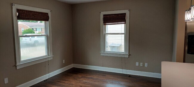Building Photo - Buckroe Heights