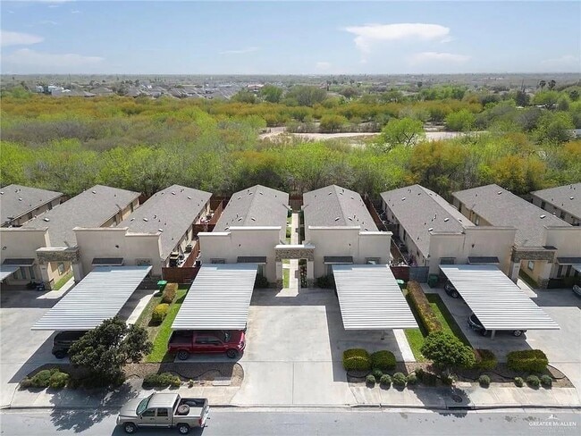 Foto del edificio - 10 West Dr