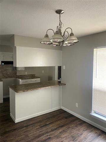 Building Photo - 600 Cactus Ct