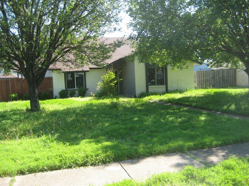 Primary Photo - 2712 Peppertree Pl