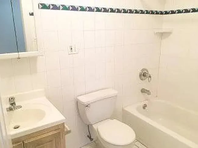 Photo - 141-35 Pershing Crescent House