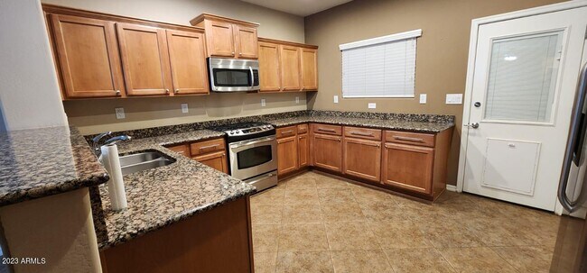 Foto del edificio - 1621 W Big Oak St