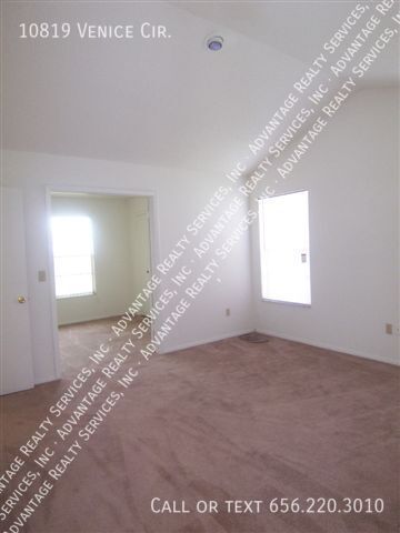 Foto del edificio - 10819 Venice Cir