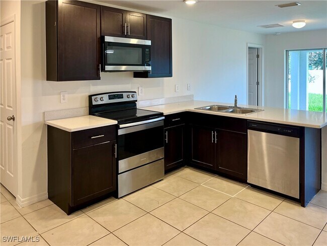 Foto del edificio - 8032 Marsh Cir