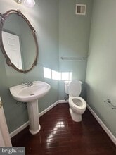 Building Photo - 9430 Dunraven St