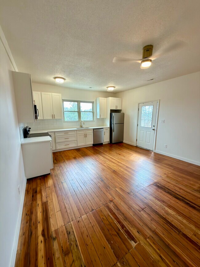 Foto del edificio - 401 E Scott Ave