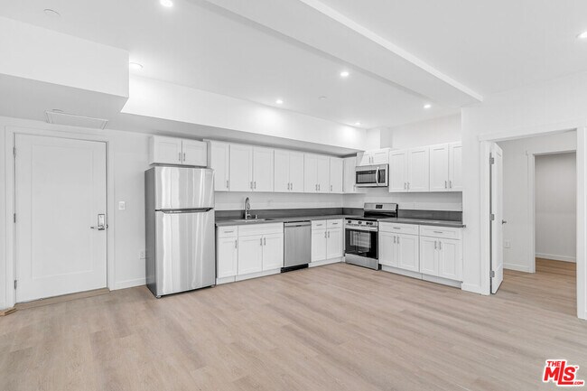 Foto del edificio - 1227 N Berendo St