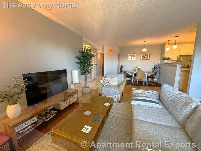 Building Photo - 47 Mystic St