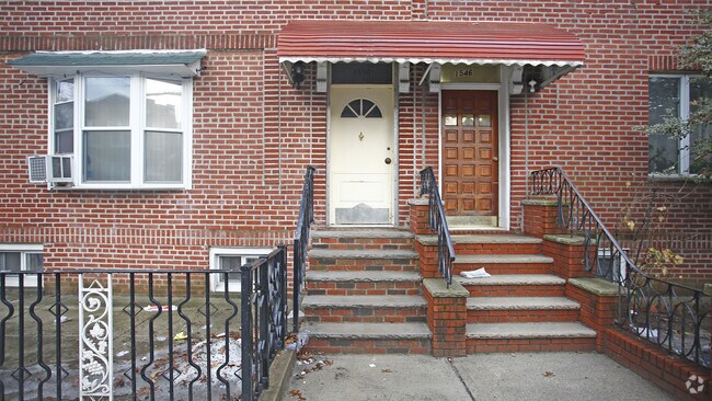 Foto del edificio - 1550 W 10th St