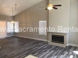 Building Photo - Wonderful Laguna Lake 3bd/2ba Home in Gate...