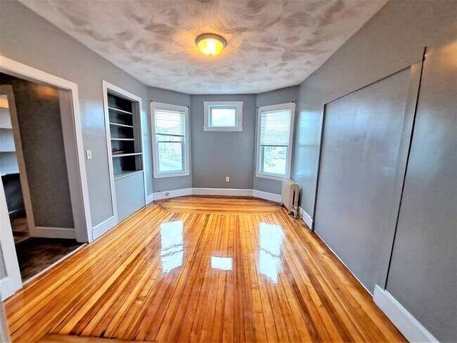 Foto del edificio - 263 Talbot Ave