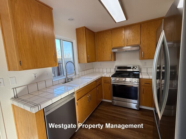 Foto del edificio - 737 Judith Ct