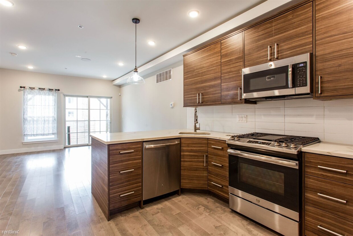 Primary Photo - 3 br, 2 bath Duplex - 2647 FEDERAL ST Unit 1