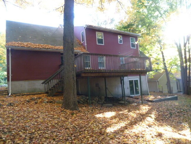 Foto del edificio - 21 Hillcrest Dr