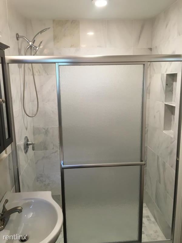 Building Photo - 65 Brook St