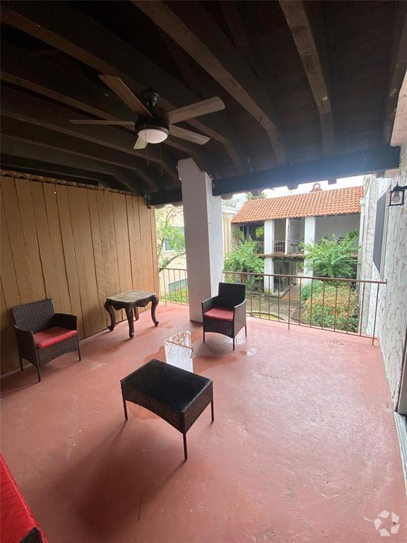 Building Photo - 2744 Briarhurst Dr