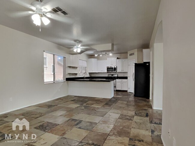 Building Photo - 3003 W Perdido Way