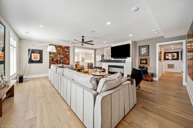 Building Photo - Alpkville