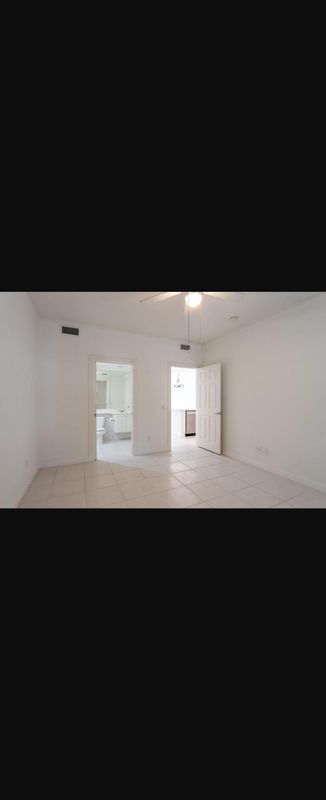 Foto del edificio - 186 Soriano Dr