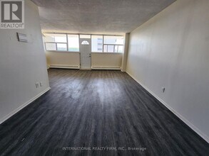 Building Photo - 215 Glenridge Ave