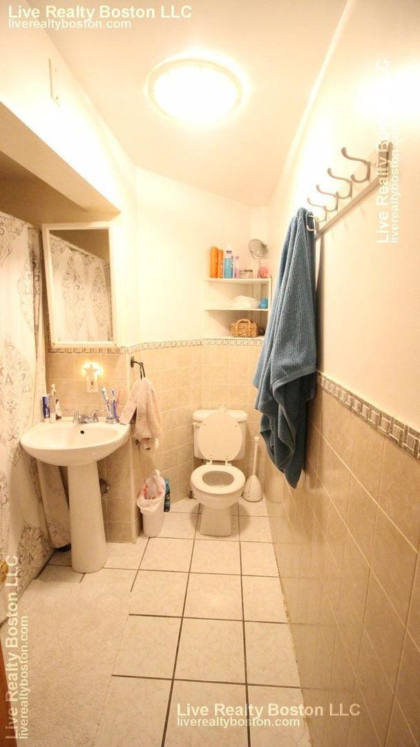 Building Photo - 5 bedroom in Allston MA 02134