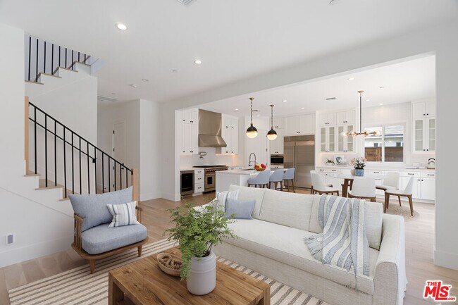 Foto del edificio - 12470 Lucile St