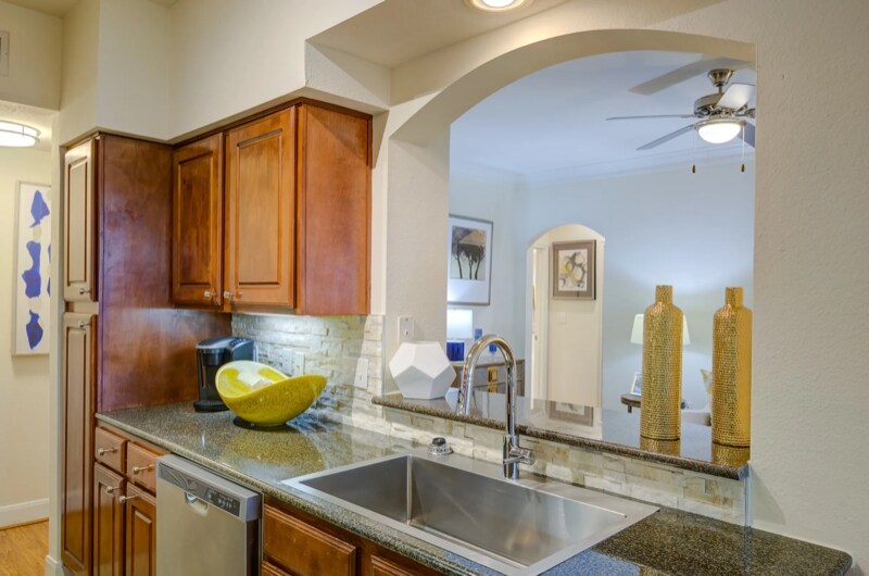 Foto principal - 8600 Thackery St