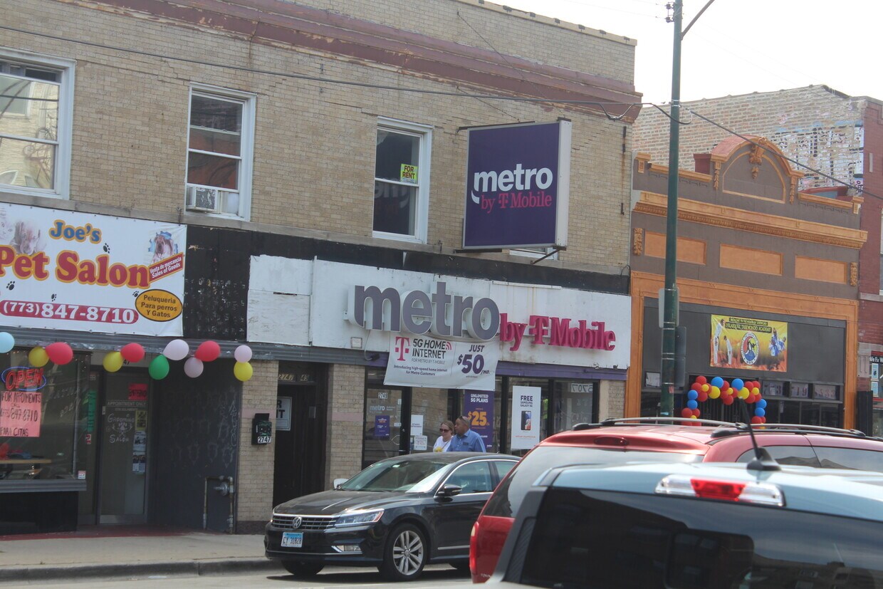Primary Photo - 2747 W Cermak Rd