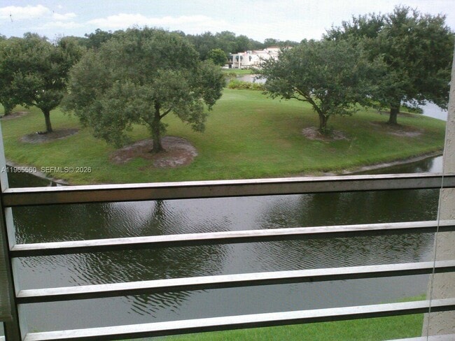 Foto del edificio - 9470 Poinciana Pl