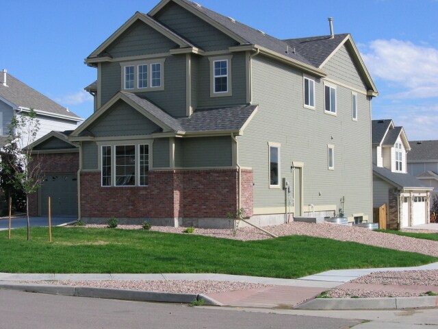 Building Photo - 7113 Cowgirl Way