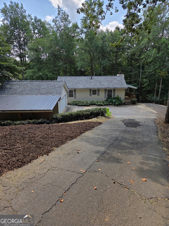 Building Photo - 984 Overlook Dr