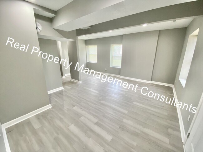 Foto del edificio - Renovated 3-Bedroom Home! Deposit Free Living Available via Obligo