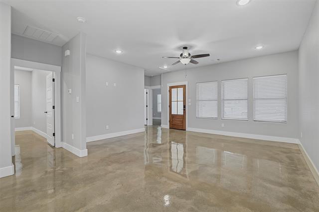 Building Photo - 412 W Monterey St