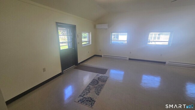 Foto del edificio - 361 Pomeroy Ave