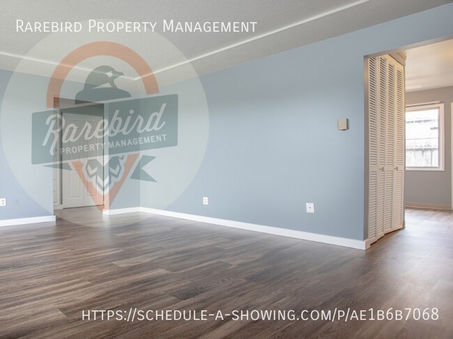 Building Photo - 1 bed, 1 bath unit now available in NE Por...