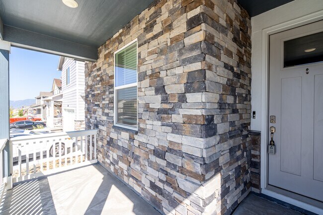 Building Photo - 5230 Janga Dr