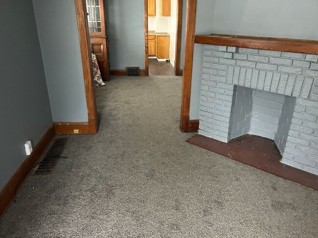 Building Photo - 2646-2648 E 122nd St