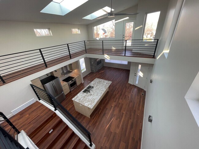 Foto del edificio - Welcome to this stylish and modern 2-bedro...