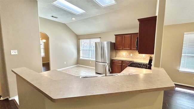Foto del edificio - 5030 Birch Manor Ln