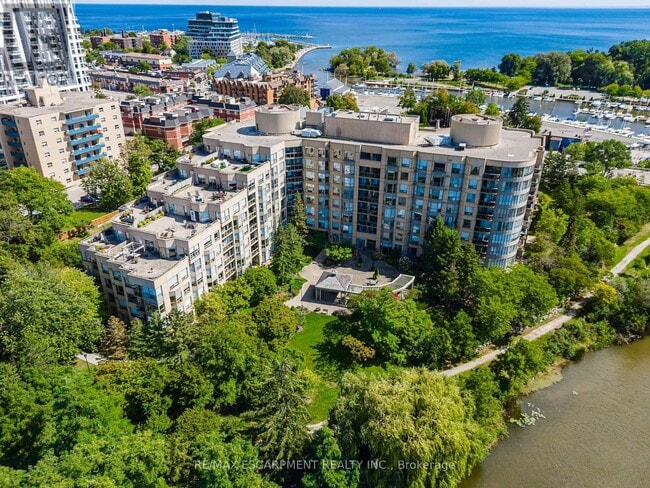 Building Photo - 2511-2511 Lakeshore Rd W