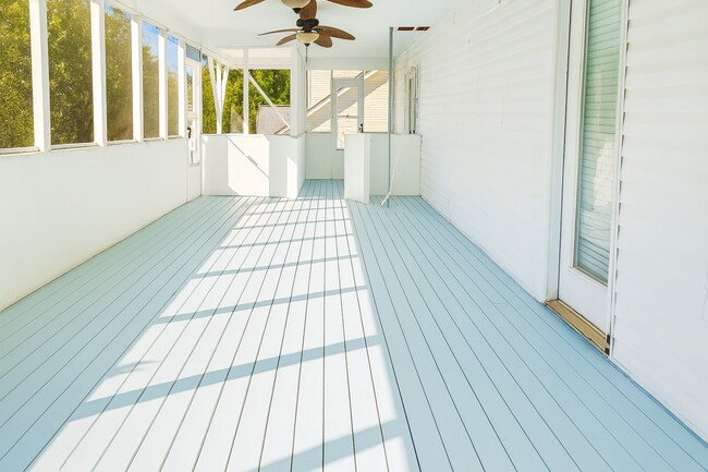 Foto del edificio - 5901 Barbados Ln