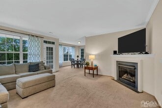 Building Photo - 548 St Andrews Pl