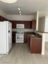 Building Photo - 10443 Alpine Edge Ave