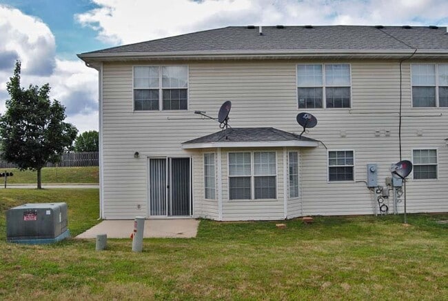 Building Photo - Available July 18th