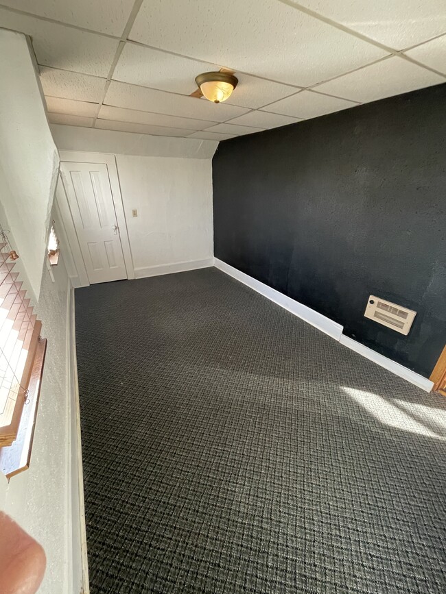 Building Photo - 124 N Lincoln Ave