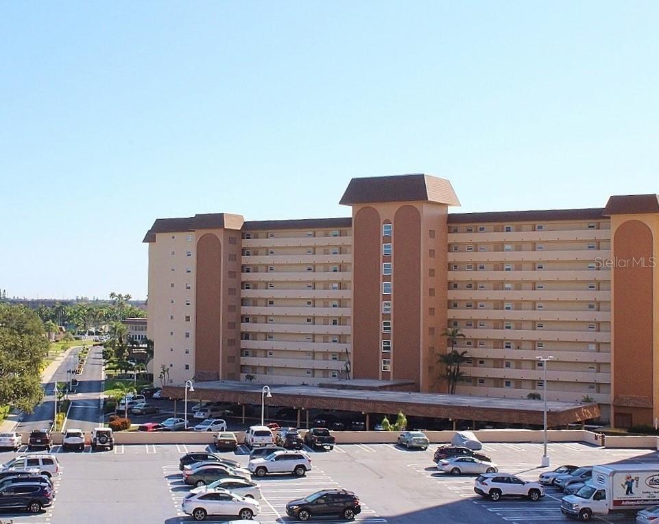 5220 Brittany Dr S Unit 607, Saint Petersburg, FL 33715 Condo for