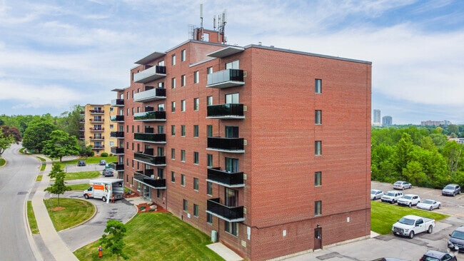 Building Photo - Palazzo Towers