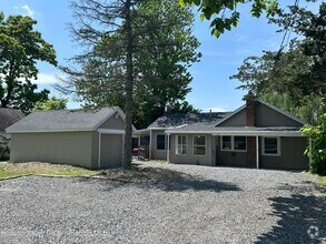 Building Photo - 117 Joslen Blvd