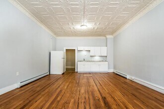 Building Photo - 230 Marble St