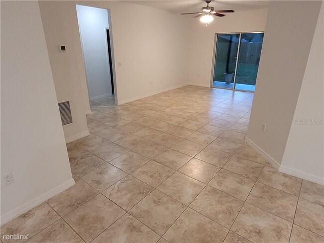 Building Photo - 3 br, 2 bath House - 326 S Hart Blvd